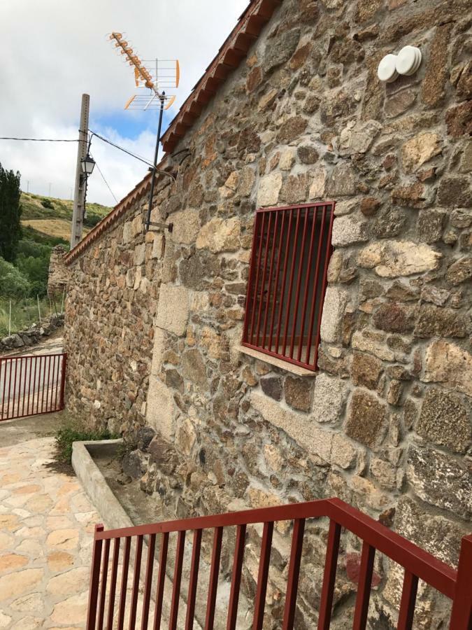 Casa Sierra De Gredos Guest House Navasequilla Exterior photo